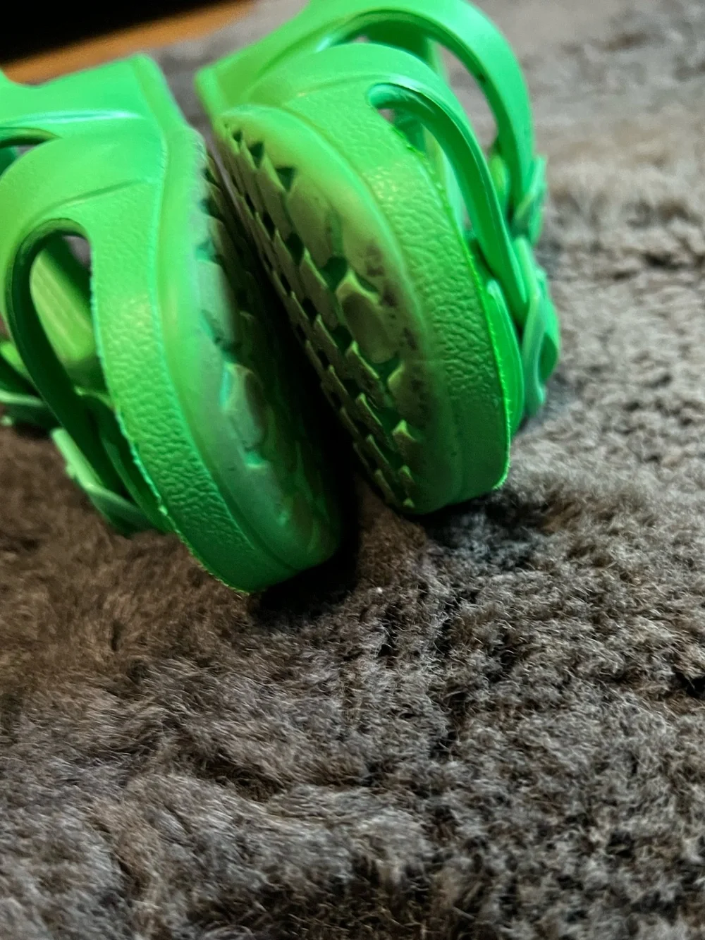Cat & Jack Bright Green Double-Buckle Kids Sandals Size 12